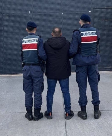 BAFRA'DA 9 YIL 2 AY HAPİS CEZASIYLA ARANAN ŞAHIS JANDARMA TARAFINDAN YAKALANDI