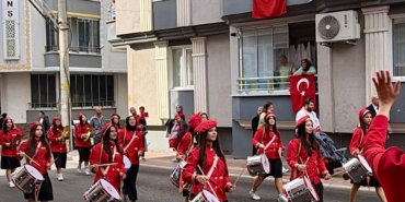 BAFRA'DA ÖĞRENCİLERDEN ÖĞRETMENLERİNE VEFA