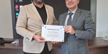 "BAŞARI TESADÜF DEĞİL, EMEK İŞİDİR" DİYEREK GENÇLERE MESAJ VERDİ