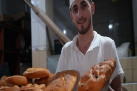 BAYBURT'UN SOĞUĞU MESLEK ÖĞRETTİ: 24 YAŞINDA 45 ÇEŞİT EKMEK ÜRETİYOR