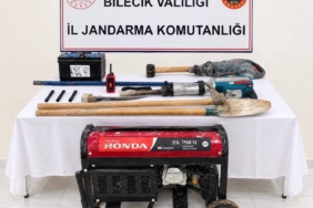 BİLECİK'TE DEFİNE ARAYAN 12 KİŞİ SUÇÜSTÜ YAKALANDI