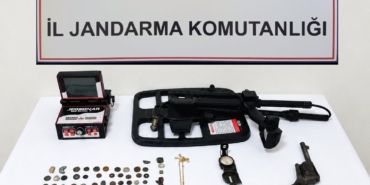 BİLECİK'TE TARİHİ ESER OPERASYONU: 51 SİKKE ELE GEÇİRİLDİ