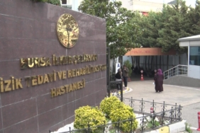 BURSA'DA 723 YILLIK ŞİFA GEÇMİŞİ OLAN ASKERİ HASTANE TAŞINIYOR VATANDAŞLAR VE HASTALAR ASKERİ HASTANE'NİN TAŞINMA KARARININ YENİDEN GÖZDEN GEÇİRİLMESİNİ İSTİYOR