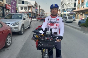 ÇANAKKALE'DEN BİSİKLETLE UMRE YOLCULUĞUNA KARAPINAR'DA MOLA