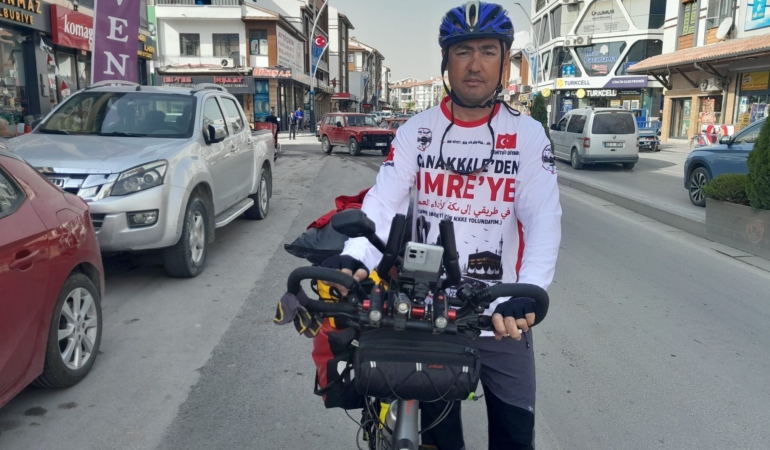 ÇANAKKALE'DEN BİSİKLETLE UMRE YOLCULUĞUNA KARAPINAR'DA MOLA