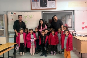 ÇERMİKTE 200 ÖĞRENCİYE MONT VE BOT DAĞITILDI