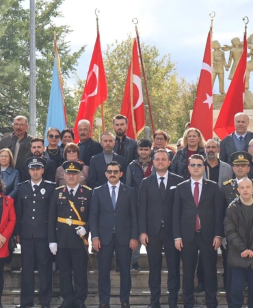 ÇİVRİL'DE 29 EKİM COŞKUSU TÖRENLERLE BAŞLADI