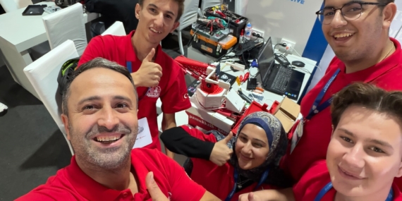 Çivril’in Gençleri TEKNOFEST 2026 Robolig Yarışmasında Finale Kaldı