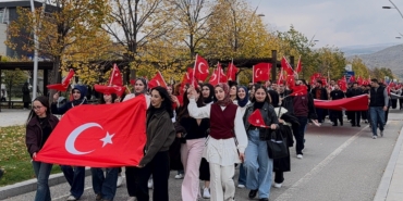 CUMHURİYET BAYRAMI DOLAYISIYLA BAYRAK YÜRÜYÜŞÜ DÜZENLENDİ