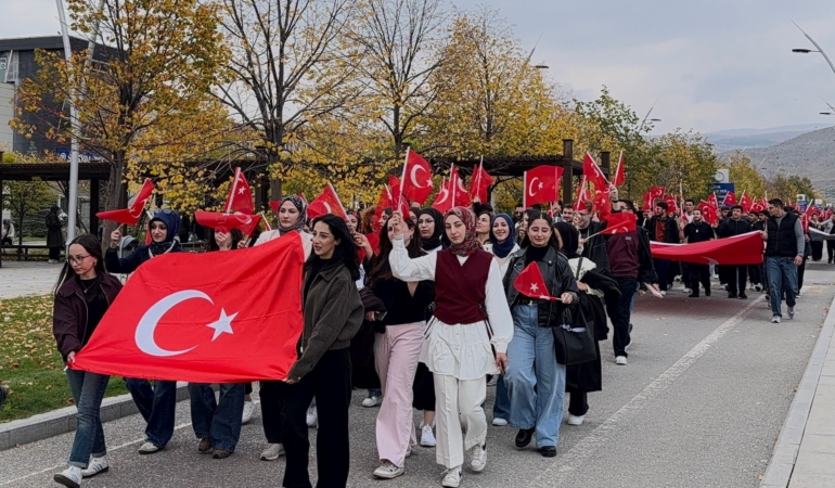 CUMHURİYET BAYRAMI DOLAYISIYLA BAYRAK YÜRÜYÜŞÜ DÜZENLENDİ