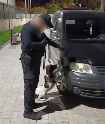 ARAÇLARIN MOTORUNDA UYUŞTURUCU SEVK EDEN 3 ŞÜPHELİ TUTUKLANDI