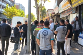DENİZLİ'DE HUKUKİ SÜRECİN DEVAM ETTİĞİ İŞ HANINDA YIKIM HAZIRLIKLARI ESNAFI AYAĞA KALDIRDI DENİZLİ'DE HAKLARIMIZ TESLİM EDİLİRSE İMZAYI ATARIZ DİYEN İŞ HANI ESNAFI BELİRSİZLİĞE SİTEM ETTİ