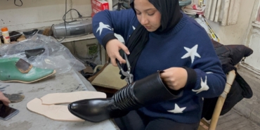 DENİZLİ'DE ÖĞRENCİLER SON USTANIN İZİNİ SÜRDÜ