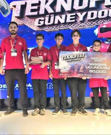 DENİZLİ'NİN BİLİM MERKEZİNDEN TEKNOFEST'TE DÖRT TÜRKİYE DERECESİ