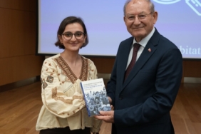 DOLANDIRICILIK OLAYLARINA KARŞI HAYATİ FARKINDALIK DENİZLİ BÜYÜKŞEHİRDEN "DİJİTALDE GÜVENDEYİM" EĞİTİMİ