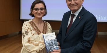 DOLANDIRICILIK OLAYLARINA KARŞI HAYATİ FARKINDALIK DENİZLİ BÜYÜKŞEHİRDEN "DİJİTALDE GÜVENDEYİM" EĞİTİMİ