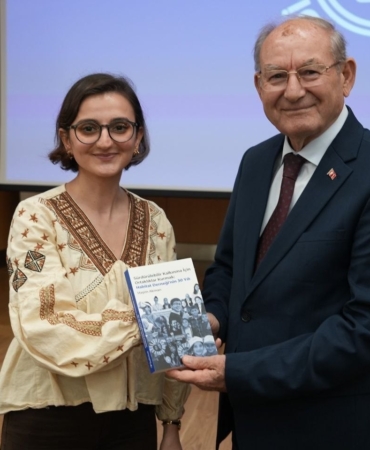 DOLANDIRICILIK OLAYLARINA KARŞI HAYATİ FARKINDALIK DENİZLİ BÜYÜKŞEHİRDEN "DİJİTALDE GÜVENDEYİM" EĞİTİMİ