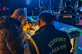 EDREMİT'TE POLİSTEN SUÇLULARA GEÇİT YOK: 39 ARANAN ŞAHIS YAKALANDI