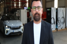 ELEKTRİKLİ ARAÇ SAYISI 7 AYDA 91 BİN ARTTI: TÜRKİYE'DE 465 BİNE DAYANDI ELEKTRİKLİ ARAÇ SAYISI HER GEÇEN GÜN ARTIYOR, ŞARJ İSTASYONU SEKTÖRÜ BÜYÜYOR