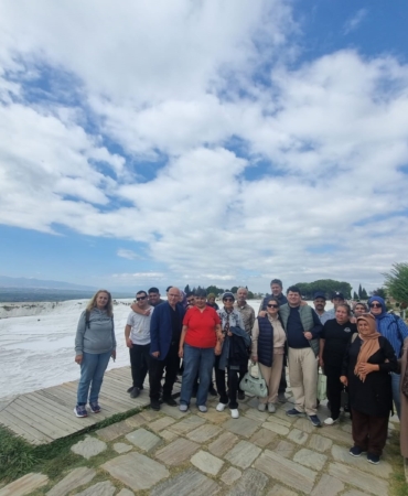 ENGELSİZ YAŞAM MERKEZİ ÖĞRENCİ VE AİLELERİ PAMUKKALE VE BULDAN'I KEŞFETTİ
