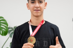 ERDEM KOLEJİ ÖĞRENCİSİ UMUT ŞAN, MASA TENİSİNDE İL ŞAMPİYONU OLDU