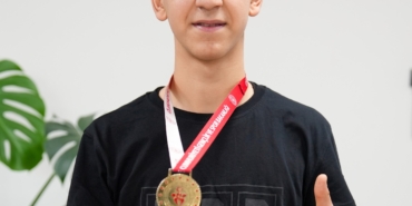 ERDEM KOLEJİ ÖĞRENCİSİ UMUT ŞAN, MASA TENİSİNDE İL ŞAMPİYONU OLDU