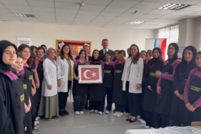 ERZİNCAN'DA ÖĞRENCİLERE YÖNELİK KÂĞIT RÖLYEF KURSU BAŞLATILDI