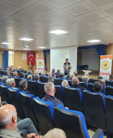 ESKİŞEHİR'DE ARICILARA "ORMAN YANGINLARINI ÖNLEME VE FARKINDALIK" EĞİTİM SEMİNERİ: BELGESİZ ÜRETİCİLERE KONAKLAMA İZNİ YOK
