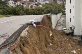 GÖLCÜK'TE 65 KİŞİNİN YAŞADIĞI BİNA TAHLİYE EDİLDİ