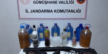 GÜMÜŞHANE'DE KAÇAK SİLAH VE İÇKİ OPERASYONU