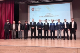 HAYRABOLU'DA "HZ. PEYGAMBER VE GÜZEL AHLAK" KONULU KONFERANS DÜZENLENDİ