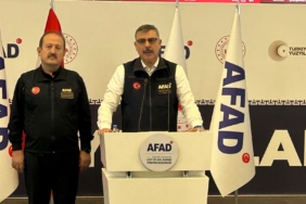 İÇİŞLERİ BAKANI ÇİFTÇİ: "ARAMA VE KURTARMA ÇALIŞMALARIMIZ KAPSAMINDA İSTANBUL GENELİNDE SU BASKINI VE SEL NEDENİYLE MAHSUR KALAN 2 BİN 727 VATANDAŞIMIZ SAĞ SALİM TAHLİYE EDİLMİŞTİR" "İSTANBUL'DA 2, KOCAELİ, ZONGULDAK, SAKARYA, DÜZCE VE YALOVA İLLERİMİZDE EĞİTİM ÖĞRETİME BUGÜN BİR GÜN SÜREYLE ARA VERİLMİŞTİR"