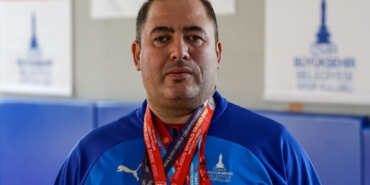İZMİR'İN ENGELLERİ AŞAN JUDOCUSU