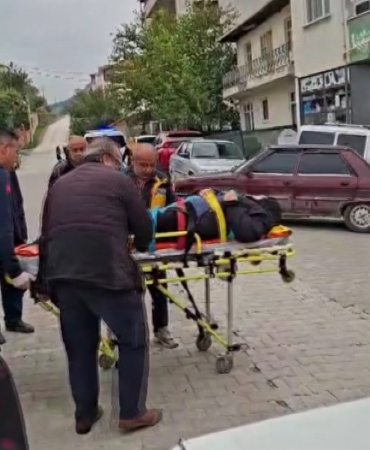 KASTAMONU'DA OTOMOBİLİN BACAĞININ ÜZERİNDEN GEÇTİĞİ KADIN YARALANDI