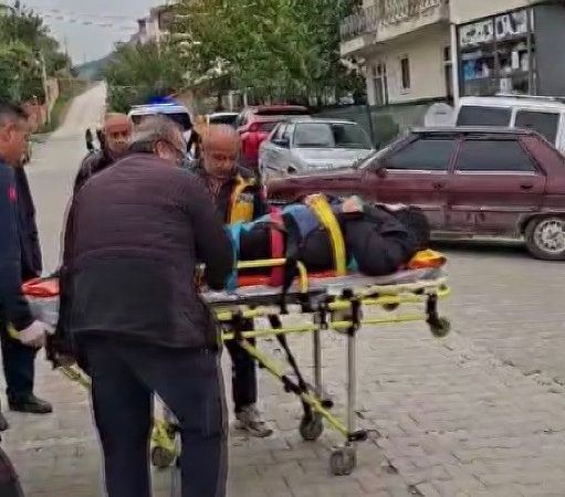 KASTAMONU'DA OTOMOBİLİN BACAĞININ ÜZERİNDEN GEÇTİĞİ KADIN YARALANDI