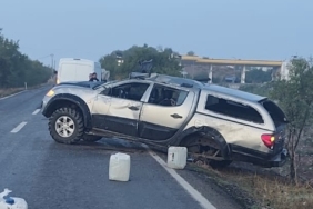 KAYGANLAŞAN YOL KAZAYA NEDEN OLDU
