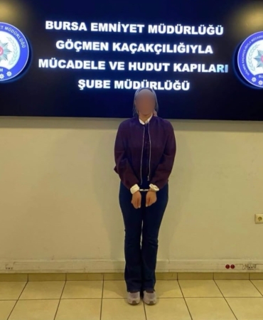 KENDİSİNİ AVUKAT OLARAK TANITTI, YAKAYI ELE VERİP SINIR DIŞI EDİLDİ YABANCI UYRUKLU SAHTE AVUKAT SINIR DIŞI EDİLDİ