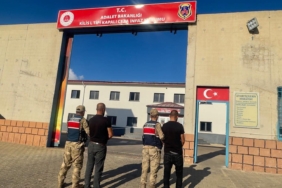 KİLİS'TE GÖÇMEN KAÇAKÇILIĞI OPERASYONU: 2 TUTUKLAMA