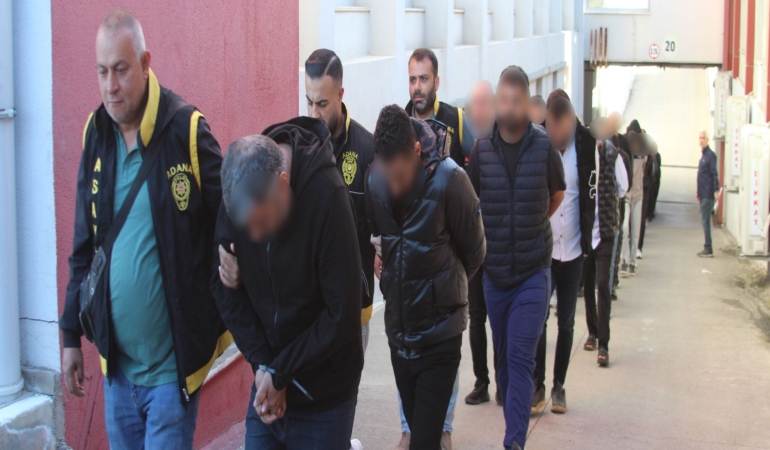 KİRALIK SÜRÜCÜLERLE KURGU KAZA: 25 MİLYON TL'LİK SİGORTA VURGUNU