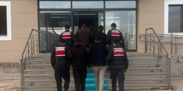 KIRIKKALE'DE 6 BİN 953 UYUŞTURUCU HAP ELE GEÇİRİLDİ: 4 TUTUKLAMA