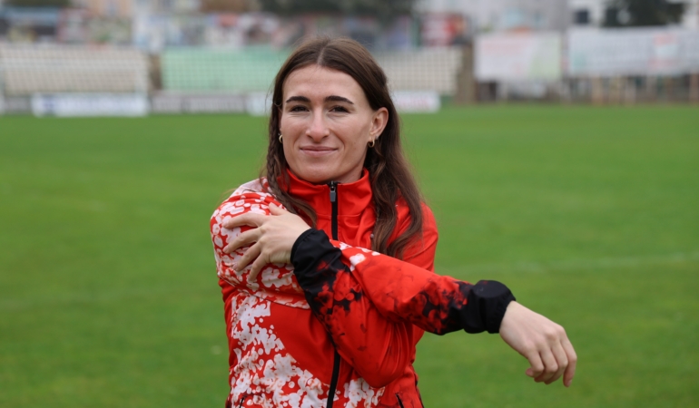 KIRŞEHİRLİ ATLET 13 YILLIK EMEĞİNİ AVRUPA'YA TAŞIMAK İSTİYOR ORTAOKULDA BAŞLADIĞI SPORDA GÖZÜNÜ AVRUPA ŞAMPİYONU OLMAYA DİKTİ