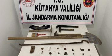 KÜTAHYA'DA ANADOLU MİRASI OPERASYONU, TARİHİ ESERLER ELE GEÇİRİLDİ