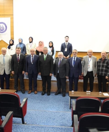 KÜTAHYA'DA EVLİYA ÇELEBİ SEMPOZYUMU DÜZENLENDİ