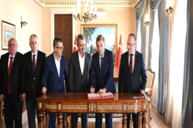 MANAVGAT'TA HAYIRSEVERLERDEN 2 YENİ OKUL İÇİN PROTOKOL İMZALANDI