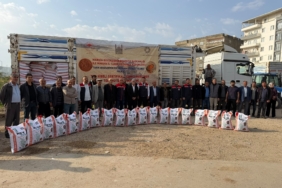 MAZIDAĞI'NDA 167 ÇİFTÇİYE 40 TON MERCİMEK TOHUMU DESTEĞİ