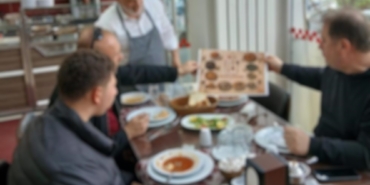 MENÜLERDE İÇERİK VE KALORİ BİLGİSİ ZORUNLU OLACAK