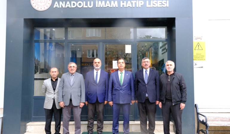 MEZUN OLDUĞU OKULA YILLAR SONRA REKTÖR OLARAK DÖNDÜ
