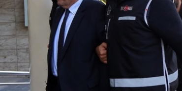 MİLAS BELEDİYESİ OPERASYONUNDA 18 TUTUKLAMA MİLAS BELEDİYE BAŞKANI FEVZİ TOPUZ VE OĞLU DA TUTUKLANDI