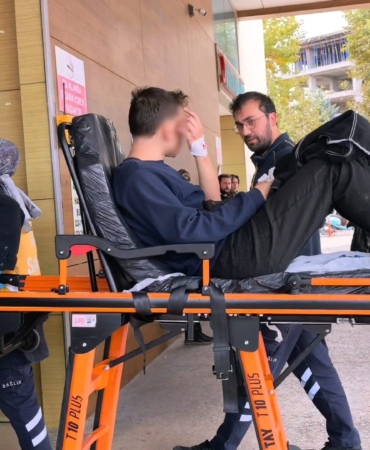 MOTOSİKLETİNİ TAMİR EDERKEN PARMAĞI KOPTU