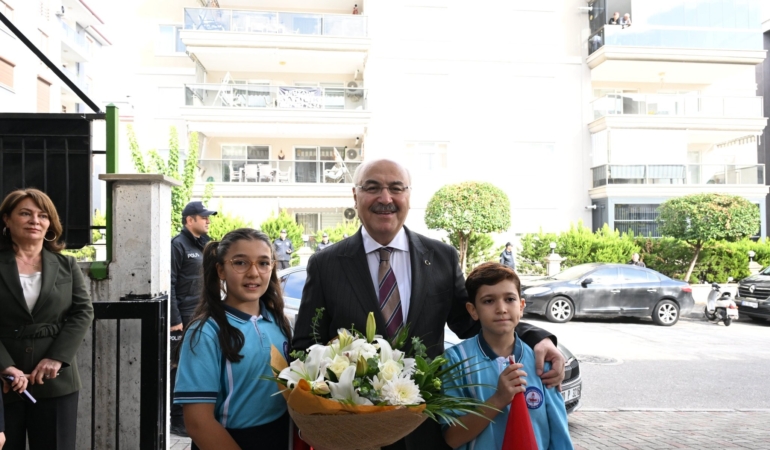 MÜFTÜ AHMET HULUSİ EFENDİ'NİN KAHRAMANLIK MİRASI ÖĞRENCİLERE AKTARILIYOR